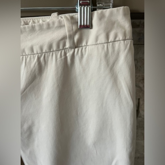 Talbots signature size 8 beige cropped pants - Picture 4 of 9